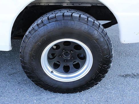 Used 2010 Ford Ranger XLT image 8