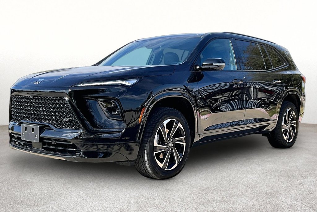 Used 2025 Buick Enclave Sport Touring w/ Trailering Package, 5000 lbs. FWD image 5