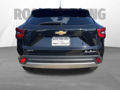 Used 2024 Chevrolet Trax LT FWD image 5