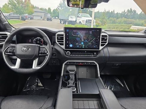 Used 2025 Toyota Tundra Platinum AWD/4WD image 6