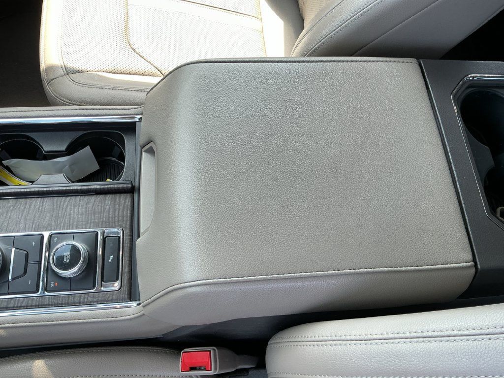 Used 2021 Ford Expedition Limited AWD/4WD image 11
