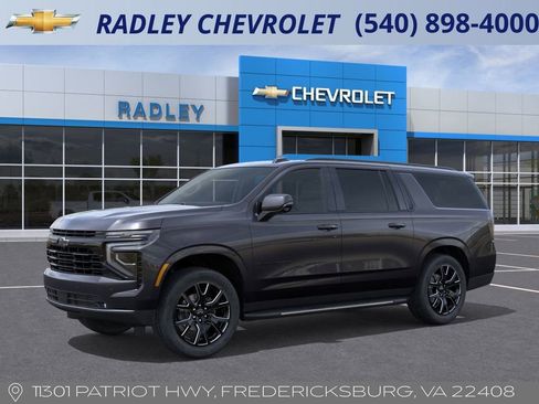 New 2026 Chevrolet Suburban RST image 2