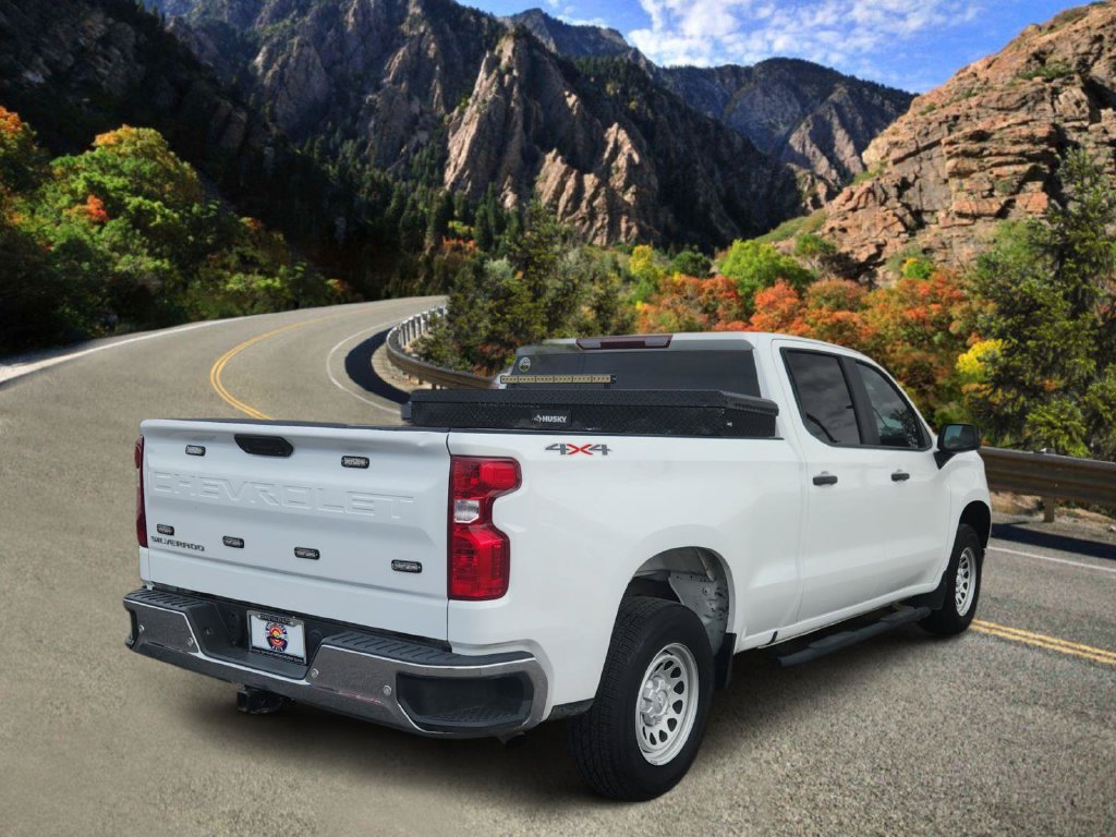 Used 2022 Chevrolet Silverado 1500 W/T w/ WT Value Package AWD/4WD image 3