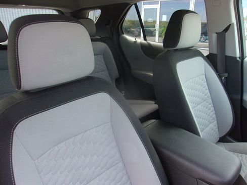 Used 2020 Chevrolet Equinox LS w/ LS Convenience Package AWD/4WD image 14