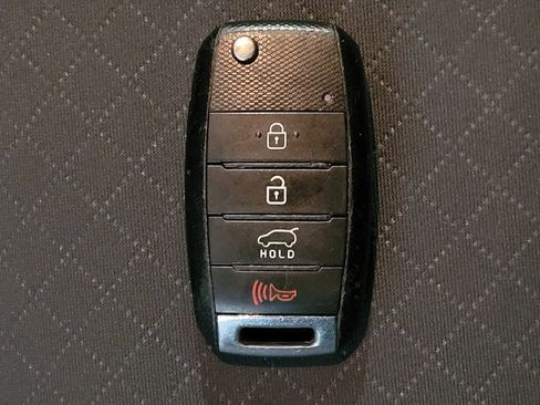 Used 2020 Kia Sorento AWD V6 image 32