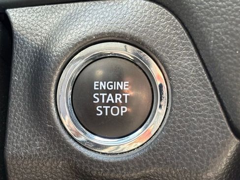 Used 2025 Toyota RAV4 XLE FWD image 13