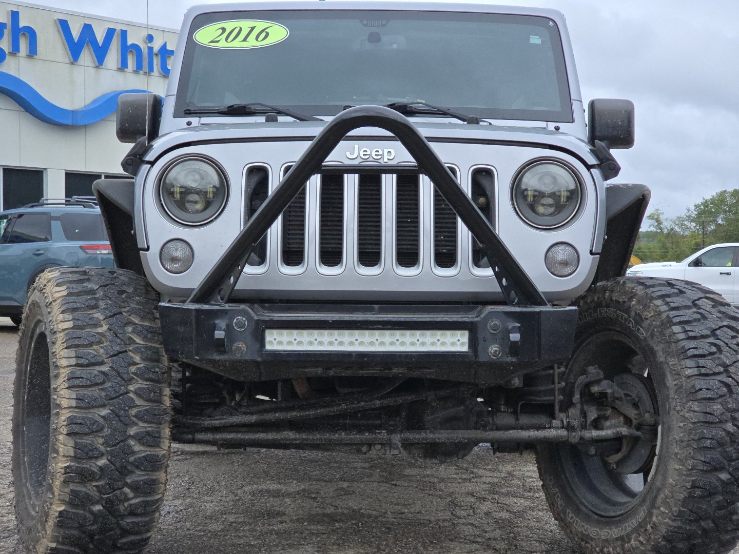 Used 2016 Jeep Wrangler Unlimited Sahara w/ Connectivity Group AWD/4WD image 44