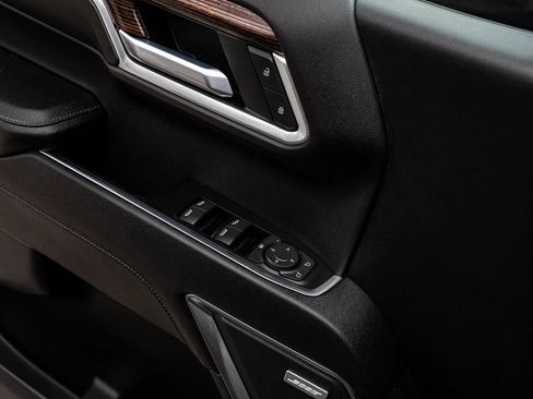 Used 2022 GMC Sierra 1500 Elevation w/ Elevation Premium Package image 12