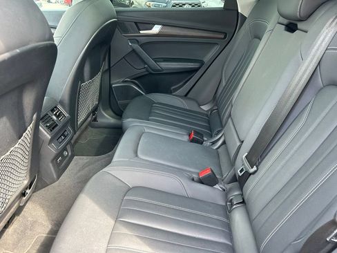 Used 2021 Audi Q5 2.0T Premium Plus w/ Premium Plus Package AWD/4WD image 16