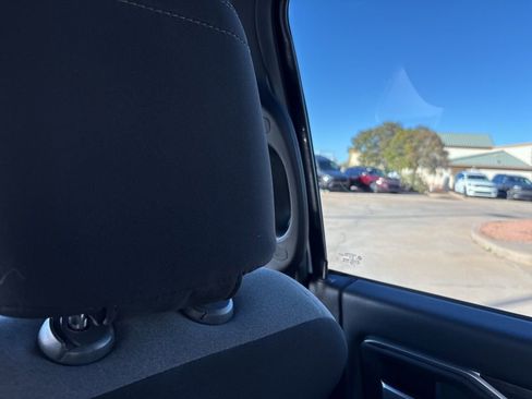 Used 2024 RAM 2500 Big Horn AWD/4WD image 44