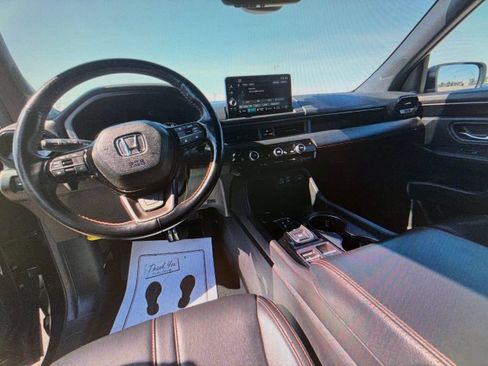 Used 2024 Honda Pilot TrailSport image 9