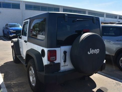 Used 2018 Jeep Wrangler Sport image 6