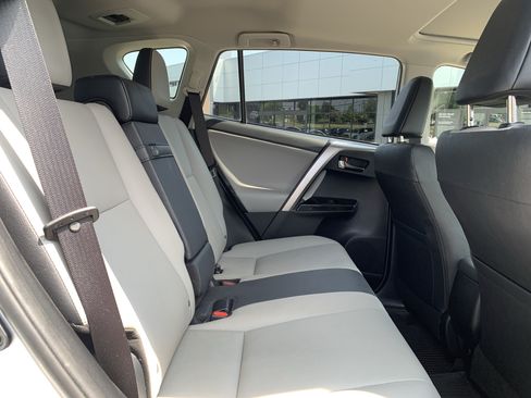 Used 2017 Toyota RAV4 Limited AWD/4WD image 33