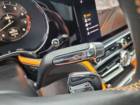 Used 2024 Bentley Flying Spur W12 image 28