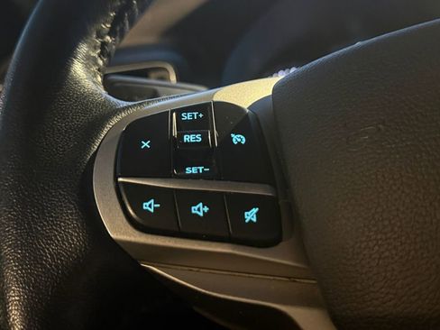 Used 2021 Ford Explorer XLT w/ Equipment Group 202A image 18