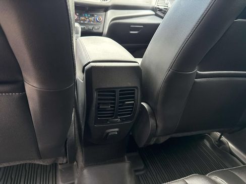 Used 2018 Ford Escape SEL FWD image 12