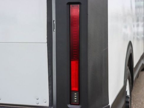 Used 2023 Chevrolet Brightdrop 600 w/ Active Safety Package 2 image 8