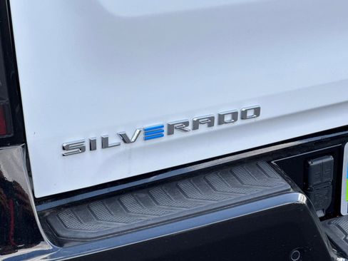 New 2024 Chevrolet Silverado EV RST image 24