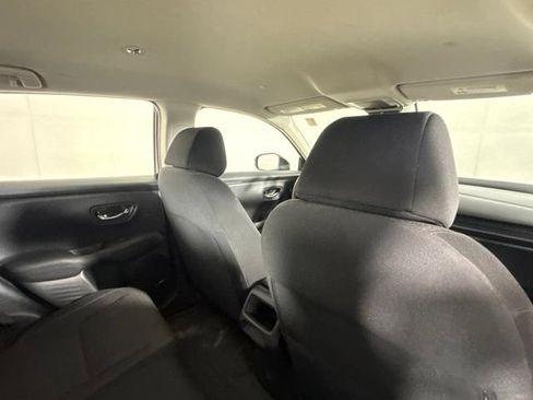 Used 2025 Honda HR-V LX image 24