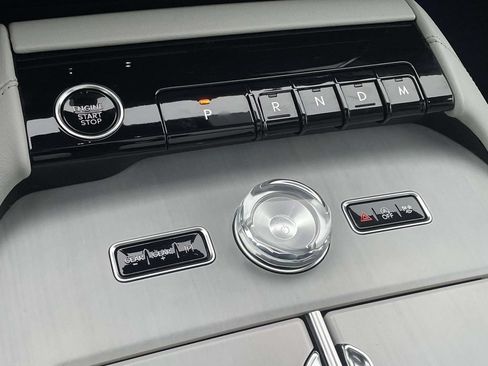 Used 2025 Lincoln Navigator Reserve AWD/4WD image 23