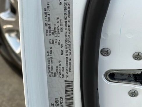 Used 2025 RAM 3500 Big Horn image 30