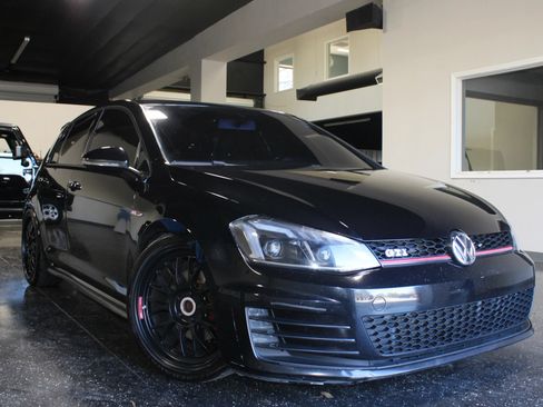 Used 2017 Volkswagen GTI S FWD image 1