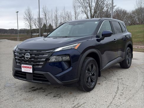 New 2026 Nissan Rogue SV AWD/4WD image 2