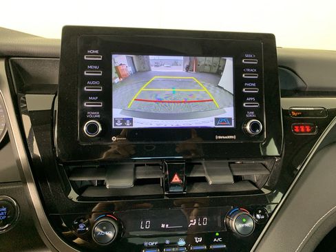 Used 2022 Toyota Camry SE w/ Convenience Package image 25