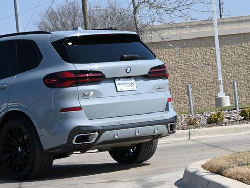Certified 2024 BMW X5 xDrive40i w/ M Sport Package image 6