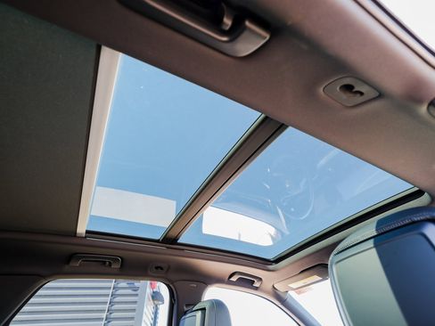 Certified 2025 Porsche Cayenne image 29