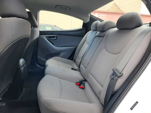 Used 2016 Hyundai Elantra SE FWD image 12