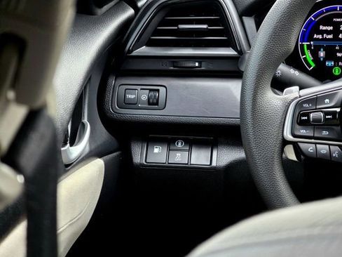 Used 2022 Honda Insight EX image 16