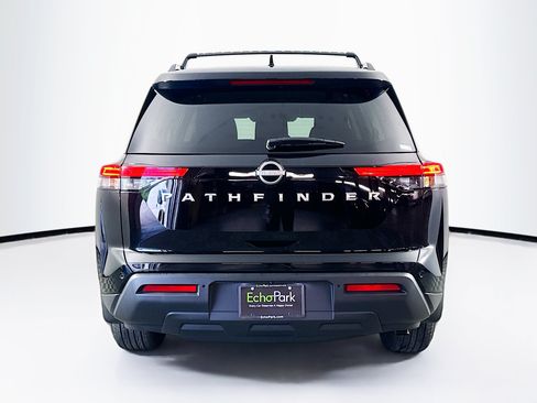 Used 2025 Nissan Pathfinder SV FWD image 7