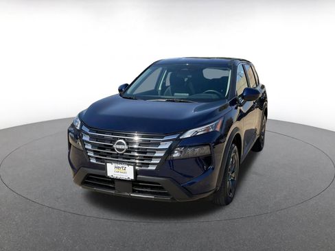 Used 2025 Nissan Rogue SV image 4