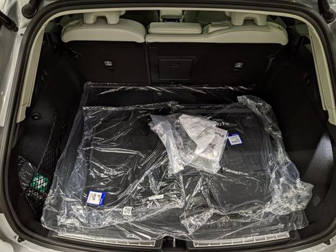 New 2026 Volvo XC60 B5 Ultra w/ Protection Package Premier image 26