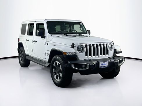 Used 2022 Jeep Wrangler Unlimited Sahara w/ Cold Weather Group image 3