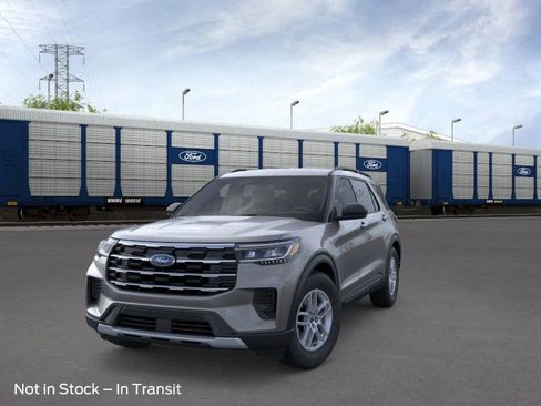 New 2026 Ford Explorer Active AWD/4WD image 2