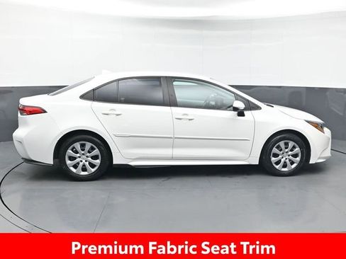 Certified 2022 Toyota Corolla LE image 8