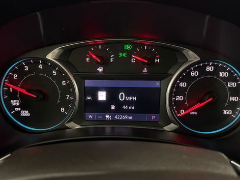 Used 2019 Chevrolet Equinox Premier image 8