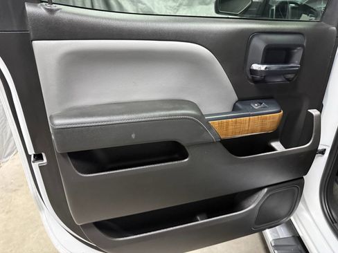 Used 2014 GMC Sierra 1500 SLT w/ SLT Crew Cab Value Package image 16