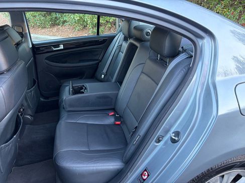 Used 2013 Hyundai Genesis 3.8 image 27