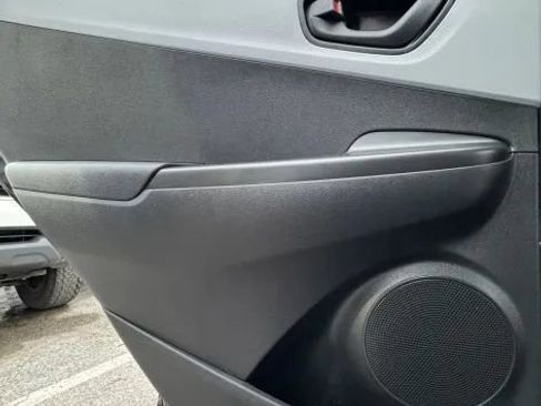 Used 2018 Hyundai Kona SEL w/ SEL Tech Package 02 image 22