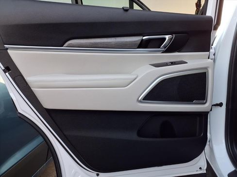 Certified 2022 Kia Telluride EX w/ EX Premium Package image 23