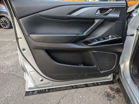 Used 2022 MAZDA CX-9 Touring w/ Touring Premium Package image 11