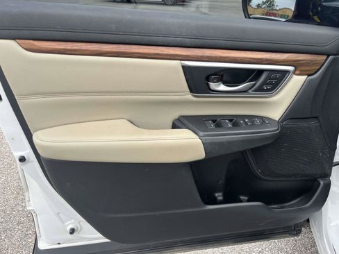 Used 2022 Honda CR-V Touring image 13