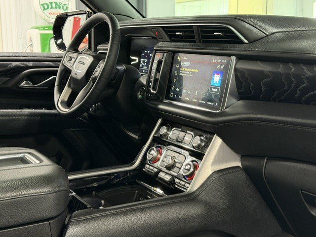 Certified 2023 GMC Yukon Denali AWD/4WD image 8