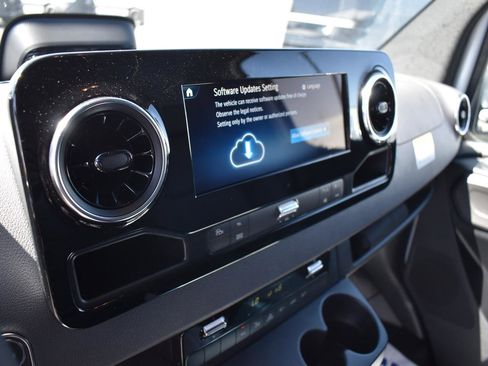 New 2025 Mercedes-Benz Sprinter 2500 image 18