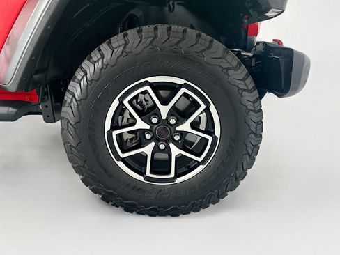 Used 2026 Jeep Wrangler Unlimited Rubicon AWD/4WD image 30