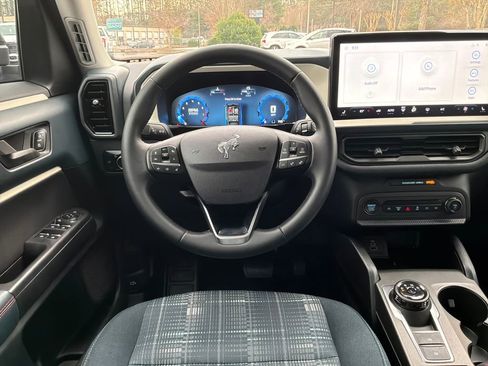 Used 2025 Ford Bronco Sport Heritage w/ Convenience Package image 17