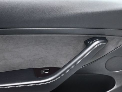 Used 2022 Tesla Model 3 Standard Range RWD image 13